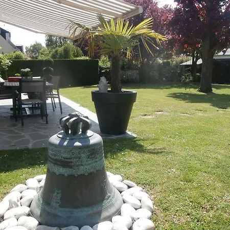 La Maison D'euphrasie D'hotes Bed & Breakfast *
