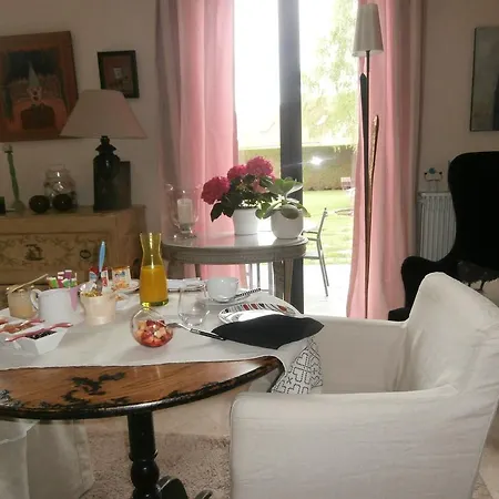 La Maison D'euphrasie D'hotes Frühstückspension *