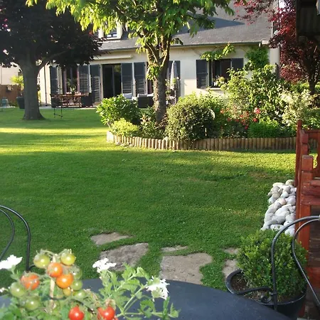 La Maison D'euphrasie D'hotes Bed & Breakfast