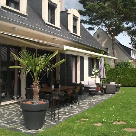 La Maison D'euphrasie D'hotes Bed & Breakfast *